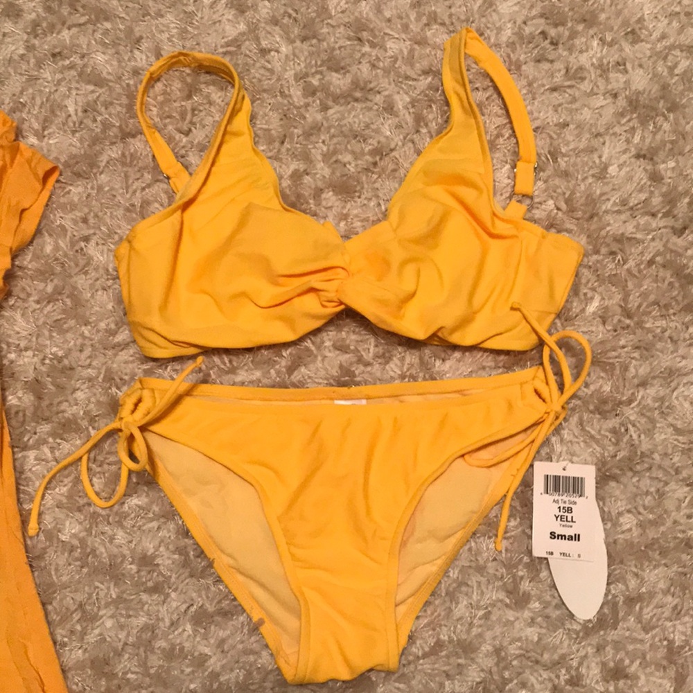 Sunsets yellow bikini 32d top with small bottom